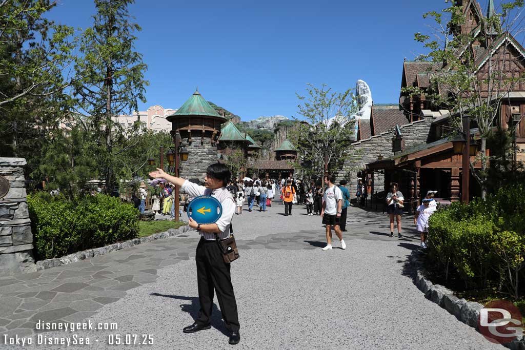Pictures: Tokyo DisneySea Arrival and Hike to Anna and Elsa's Frozen Journey 8 2025 05 07 IMG 0210