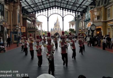Pictures: Tokyo Disneyland Band Performing in World Bazaar